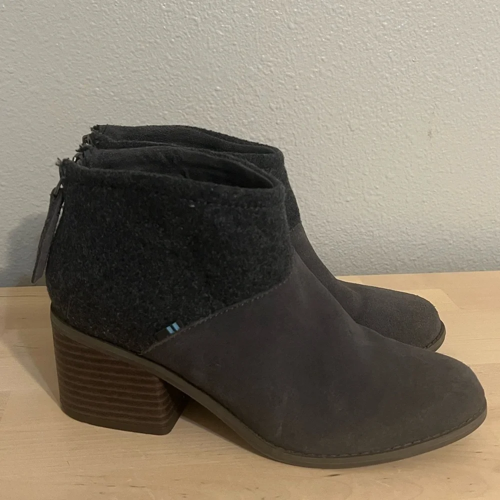 TOMS Womens Lacy Ankle Boot - Forged Iron Suede Booties Size 7